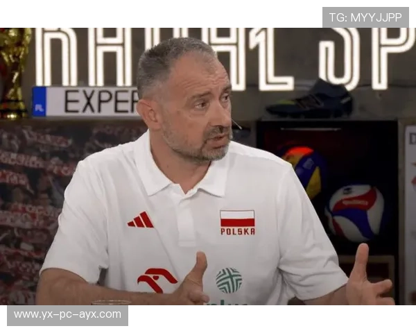 主帅带队深夜加练,队员疲惫表情引热议 主帅带队深夜加练,队员疲惫表情引热议